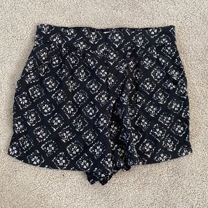 High rise flowy light shorts